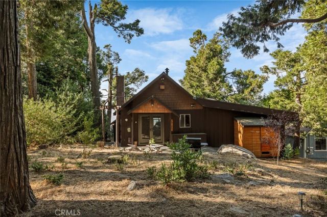 24251 Great View Drive, Crestline, CA 92325
