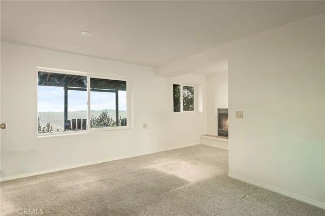 24251 Great View Drive, Crestline, CA 92325