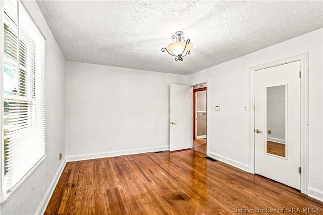 1113 Highland Drive, Jeffersonville, IN 47130
