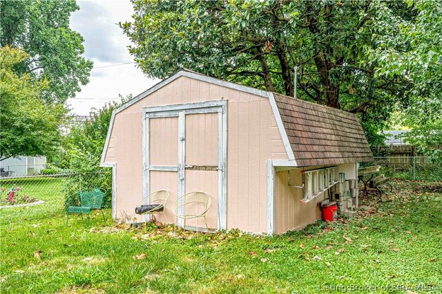 1113 Highland Drive, Jeffersonville, IN 47130