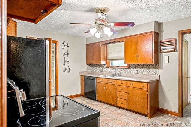 1113 Highland Drive, Jeffersonville, IN 47130