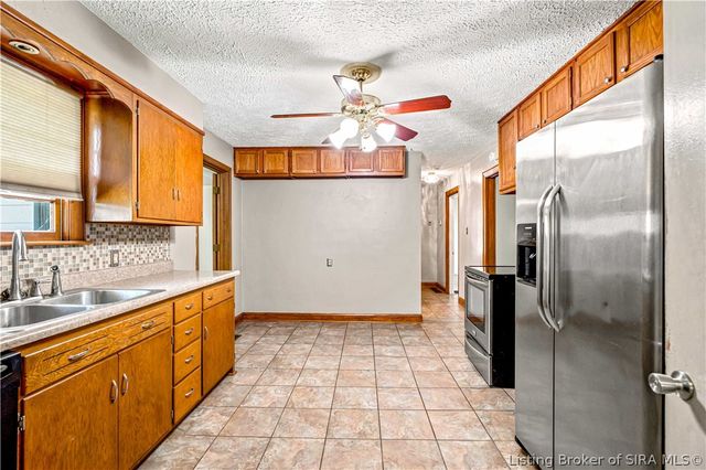 1113 Highland Drive, Jeffersonville, IN 47130