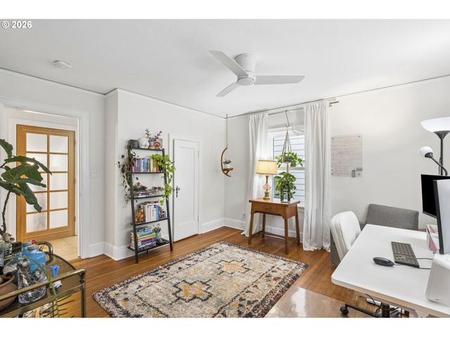 11020 N MOORE Ave, Portland, OR 97217