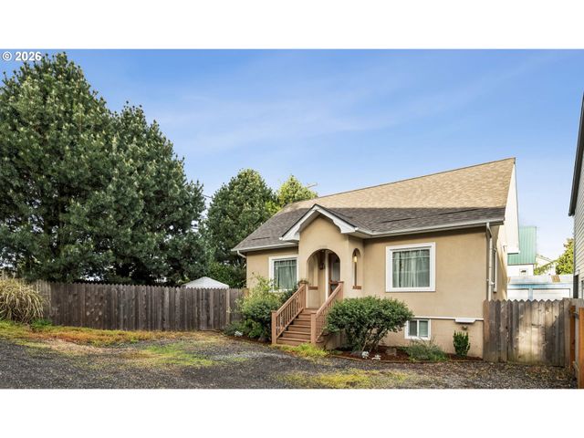 11020 N MOORE Ave, Portland, OR 97217