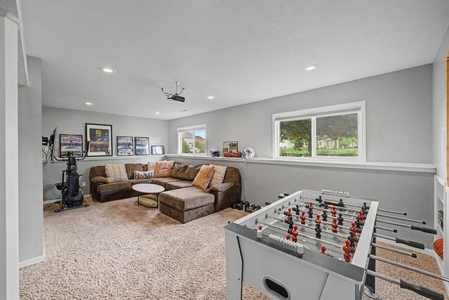701 Lincoln Street SE, Bondurant, IA 50035