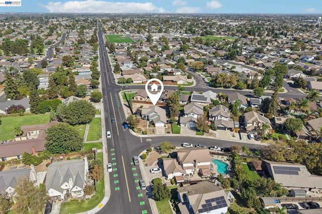 787 Chenin Blanc Dr, Manteca, CA 95337