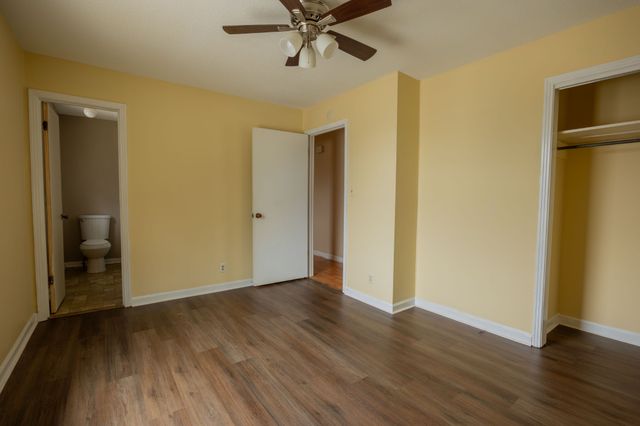 214 Morningside Dr, Clarksville, TN 37042