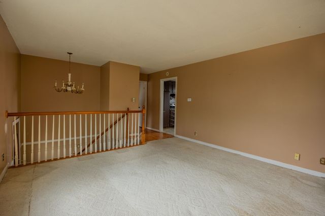 214 Morningside Dr, Clarksville, TN 37042