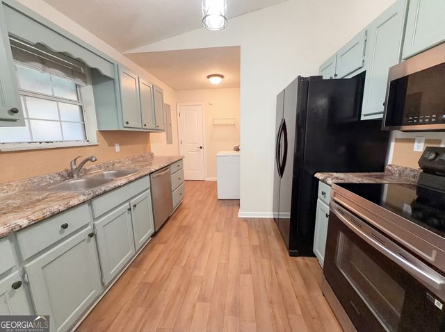 607 Dallas Circle, Folkston, GA 31537