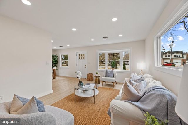 9401 ROMANCOKE RD, Stevensville, MD 21666