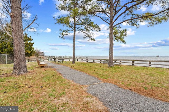 9401 ROMANCOKE RD, Stevensville, MD 21666