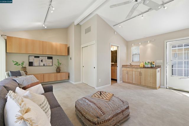 1442 Quail View Cir, Walnut Creek, CA 94597