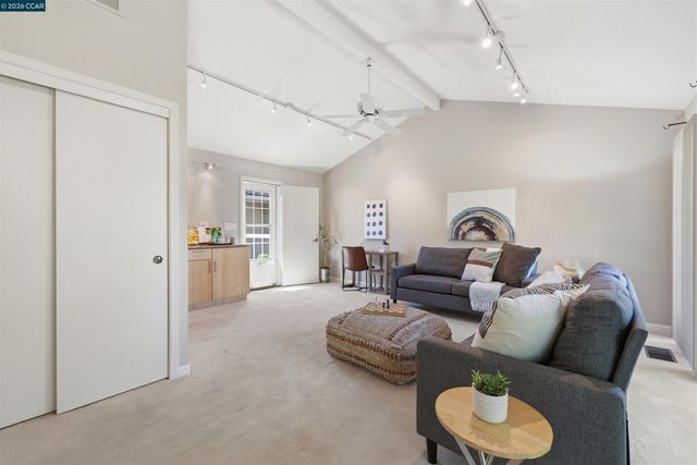 1442 Quail View Cir, Walnut Creek, CA 94597