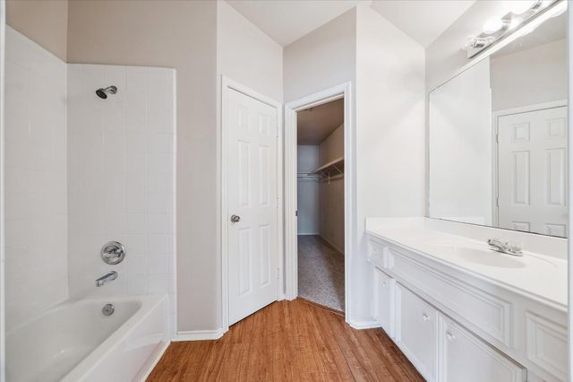 7007 Woodridge Square Drive, Houston, TX 77087