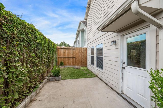 7007 Woodridge Square Drive, Houston, TX 77087