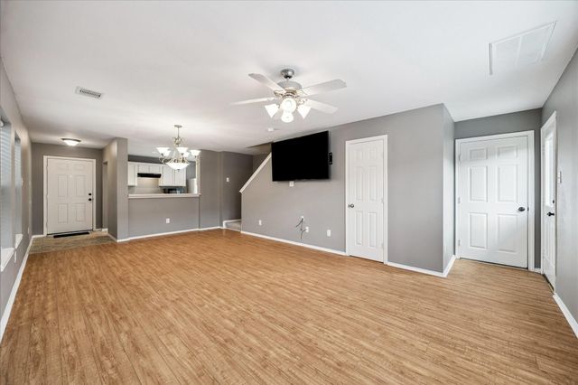 7007 Woodridge Square Drive, Houston, TX 77087