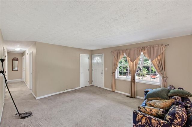 15 Highlane Drive, Stockbridge, GA 30281
