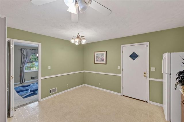 15 Highlane Drive, Stockbridge, GA 30281