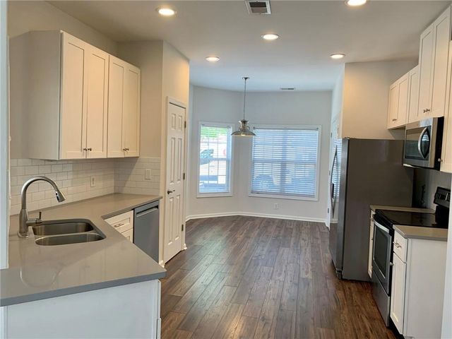 1733 Oakbrook Lane NW B, Kennesaw, GA 30152