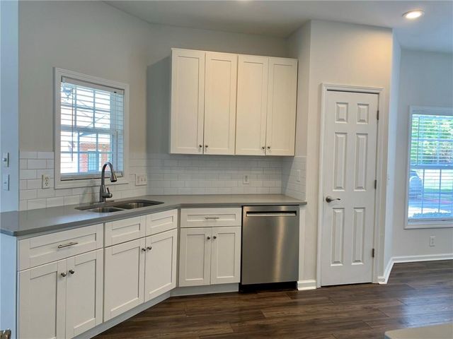 1733 Oakbrook Lane NW B, Kennesaw, GA 30152