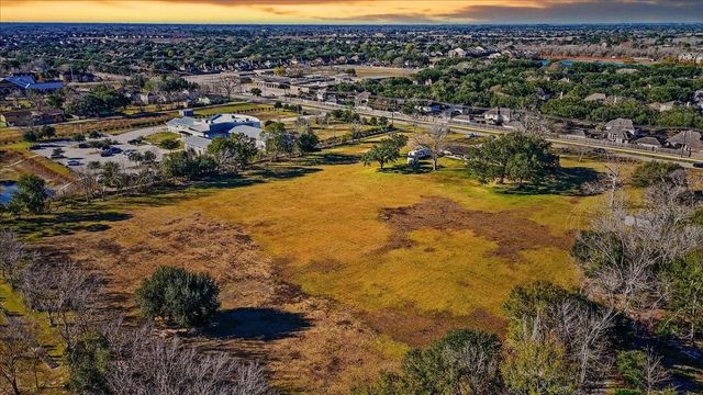 2829 Harkey Road, Pearland, TX 77584