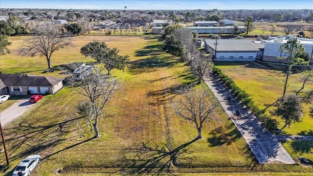 2829 Harkey Road, Pearland, TX 77584