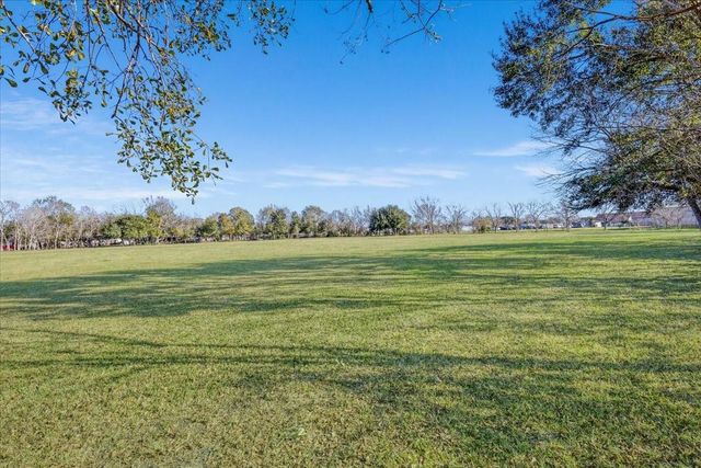 2829 Harkey Road, Pearland, TX 77584