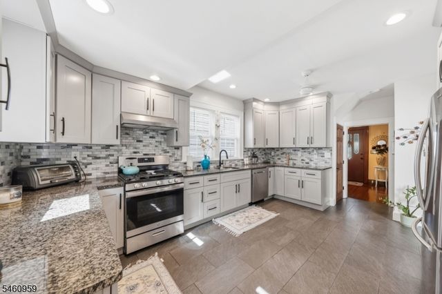 3 Fairview Ave, South River Boro, NJ 08882