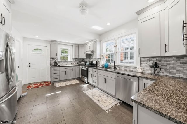 3 Fairview Ave, South River Boro, NJ 08882