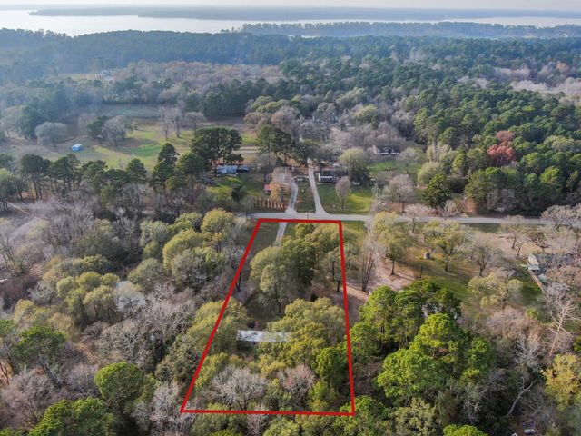 14363 Shepard Hill Road, Willis, TX 77318