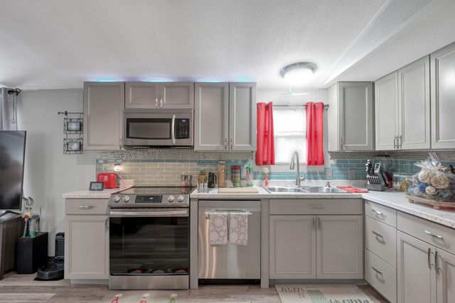 14363 Shepard Hill Road, Willis, TX 77318