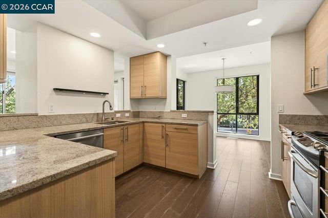 1655 N California Blvd 156, Walnut Creek, CA 94596