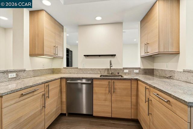 1655 N California Blvd 156, Walnut Creek, CA 94596