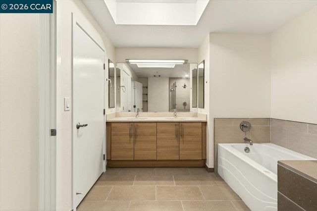 1655 N California Blvd 156, Walnut Creek, CA 94596