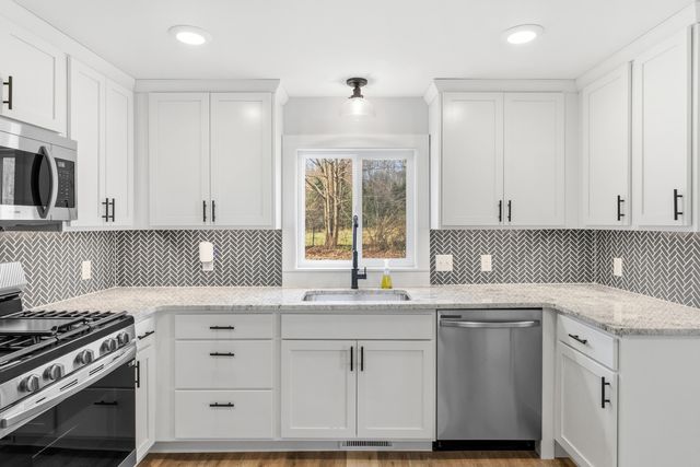 8750 N Riverview Drive, Cooper Twp, MI 49004