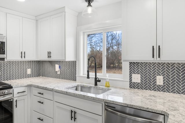 8750 N Riverview Drive, Cooper Twp, MI 49004