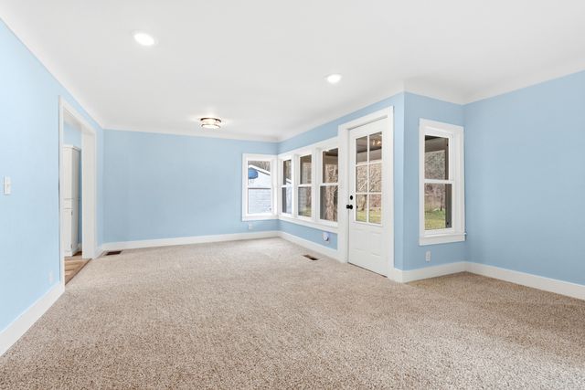 8750 N Riverview Drive, Cooper Twp, MI 49004