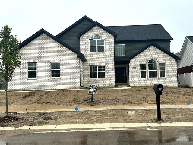 20869 Prairie Creek Boulevard, Brownstown, MI 48134