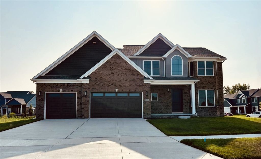 20869 Prairie Creek Boulevard, Brownstown, MI 48134