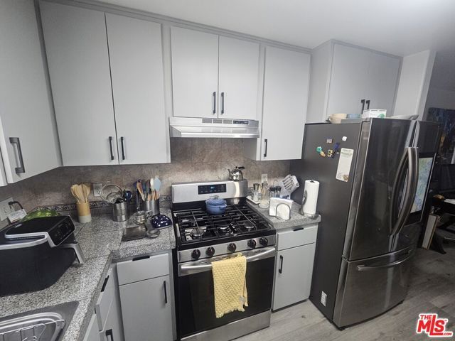 4922 W 104th Street, Inglewood, CA 90304