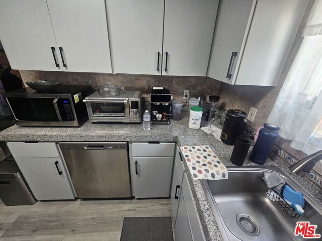 4922 W 104th Street, Inglewood, CA 90304