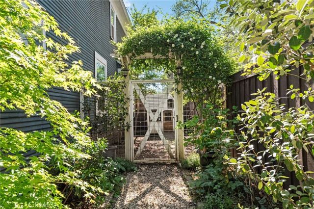 1157 Broadway Street, Chico, CA 95928