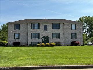 912 Pearson Circle 5, Boardman, OH 44512