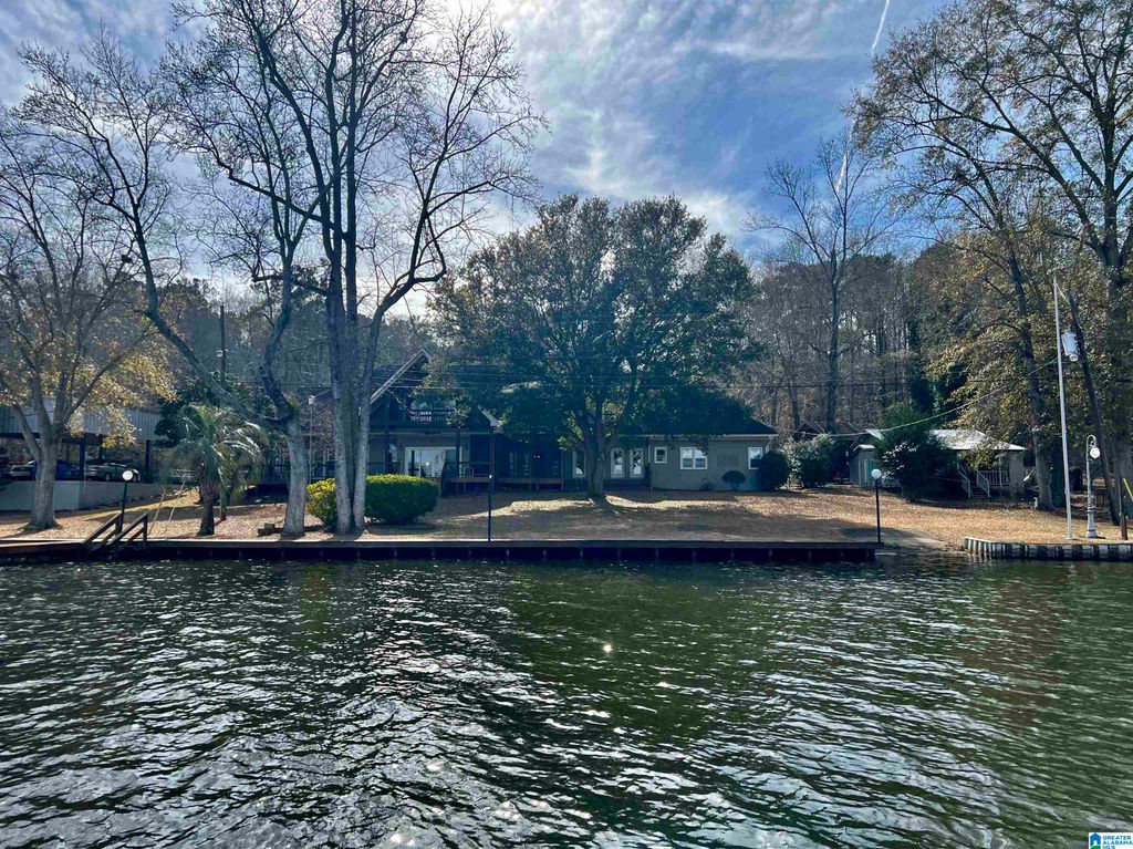 258 COUNTY ROAD 473, Clanton, AL 35046