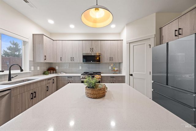 6864 W Corona Street, Boise, ID 83709