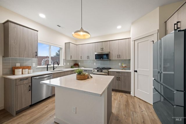 6864 W Corona Street, Boise, ID 83709