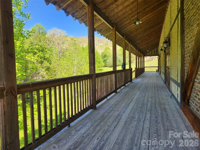 889 Firefly Trail, Marshall, NC 28753