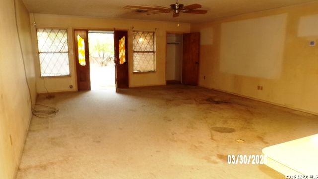 620 E Main, Karnes City, TX 78118