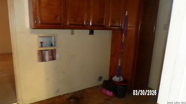 620 E Main, Karnes City, TX 78118