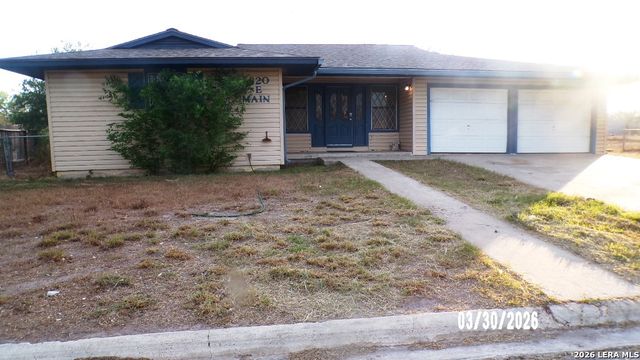 620 E Main, Karnes City, TX 78118